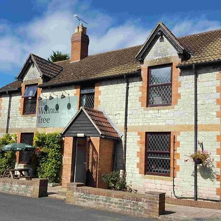 The Walnut Tree Hotel Yeovil Buitenkant foto