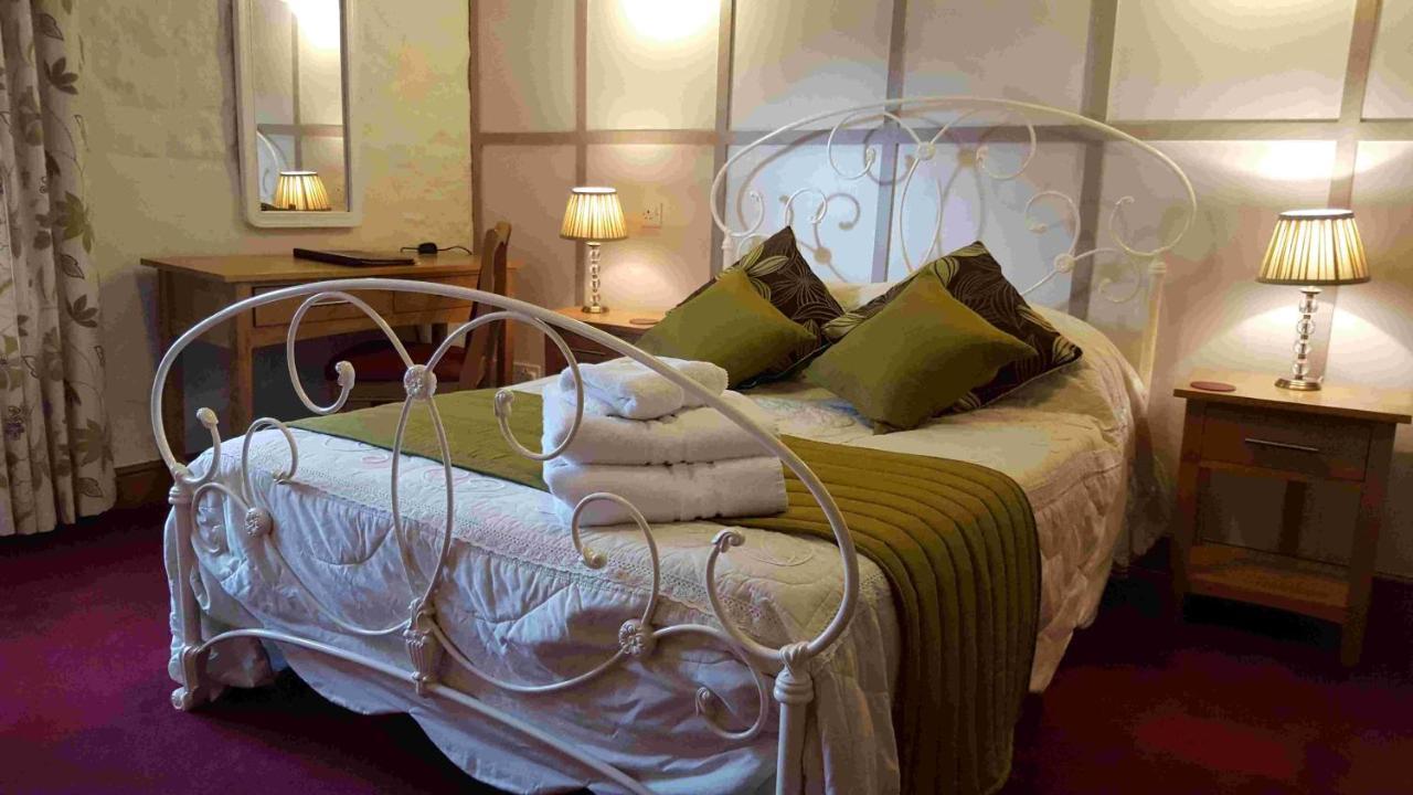 The Walnut Tree Hotel Yeovil Buitenkant foto